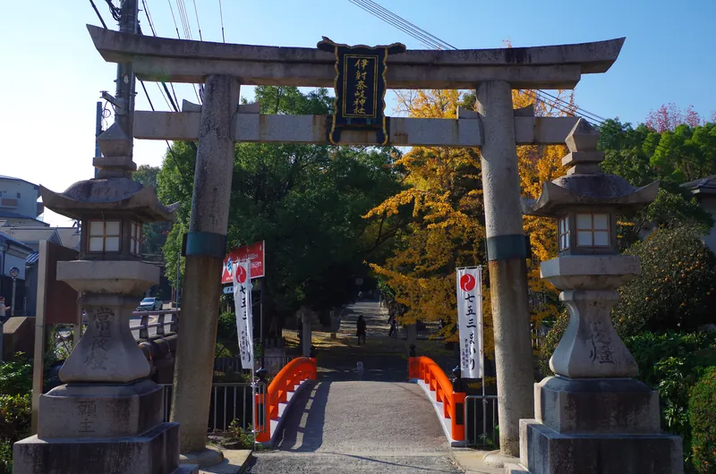Torii sebelum dibangun ulang 2019 (2013)