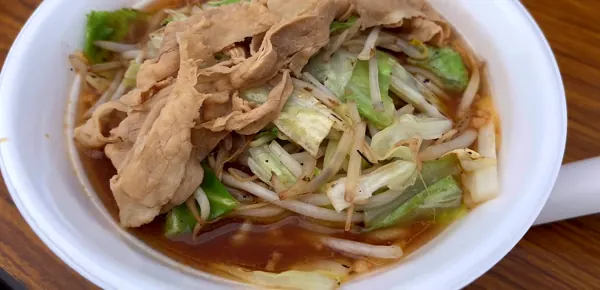 ラーメンEXPO 2025 麺屋わっしょい（大阪）のVegetable-loaded ramen with pork
